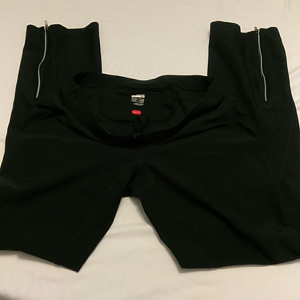 Nike ladies work out pants